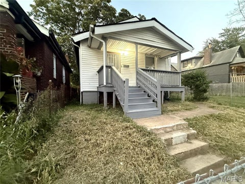 Photo of 5651 Highland Avenue, St Louis, MO 63112 (MLS # 26058596)