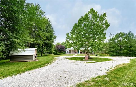 Tiny photo for 4 Hahn Estates Road, Winfield, MO 63389 (MLS # 25040222)