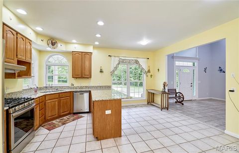 Tiny photo for 4 Hahn Estates Road, Winfield, MO 63389 (MLS # 25040222)
