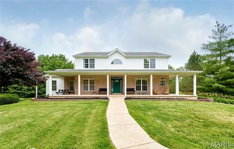 Photo of 4 Hahn Estates Road, Winfield, MO 63389 (MLS # 25040222)