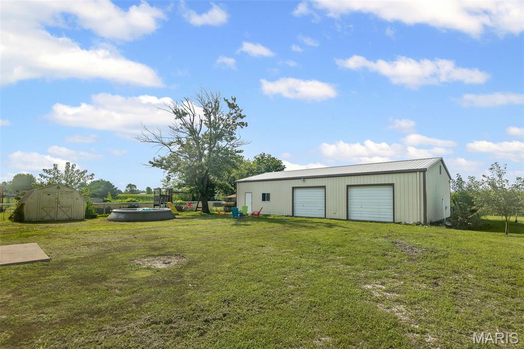 Jerseyville, Illinois 62052, United States, 4 Bedrooms Bedrooms, ,2 BathroomsBathrooms,Residential,Active,178645