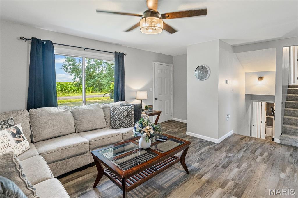 Jerseyville, Illinois 62052, United States, 4 Bedrooms Bedrooms, ,2 BathroomsBathrooms,Residential,Active,178645