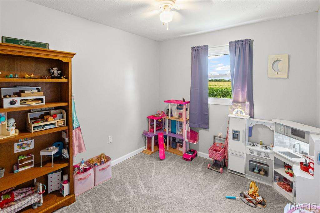 Jerseyville, Illinois 62052, United States, 4 Bedrooms Bedrooms, ,2 BathroomsBathrooms,Residential,Active,178645