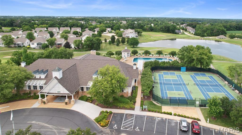 Lake St Louis, Missouri 63367, United States, 2 Bedrooms Bedrooms, ,2 BathroomsBathrooms,Residential,Pending,182341