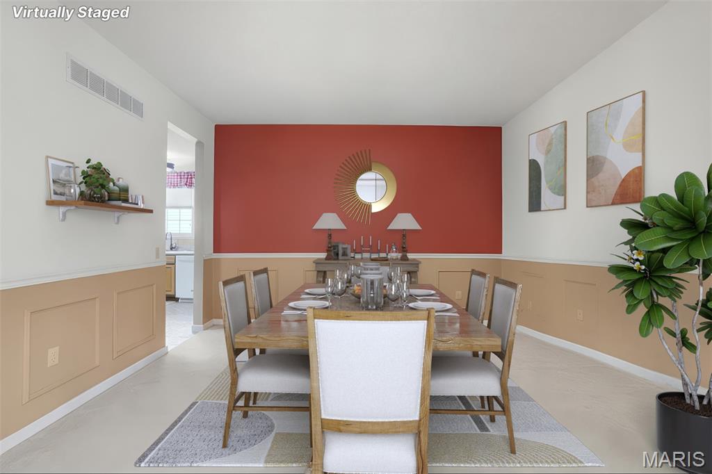 Lake St Louis, Missouri 63367, United States, 2 Bedrooms Bedrooms, ,2 BathroomsBathrooms,Residential,Pending,182341