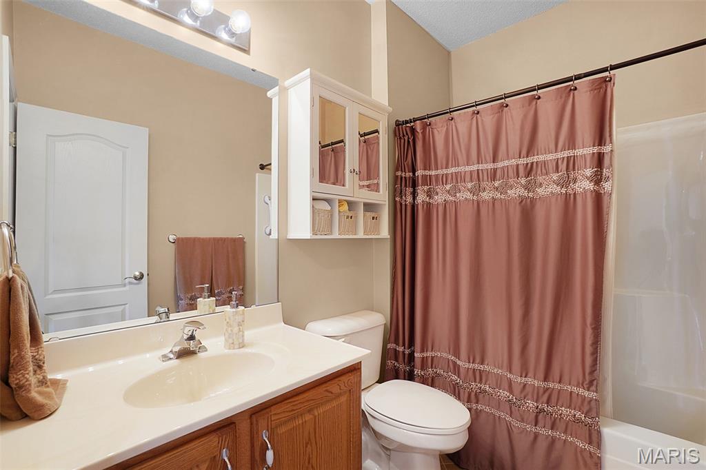 Lake St Louis, Missouri 63367, United States, 2 Bedrooms Bedrooms, ,2 BathroomsBathrooms,Residential,Pending,182341