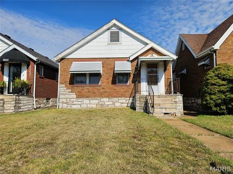 Photo of 5343 Chippewa Street, St Louis, MO 63109 (MLS # 25070062)