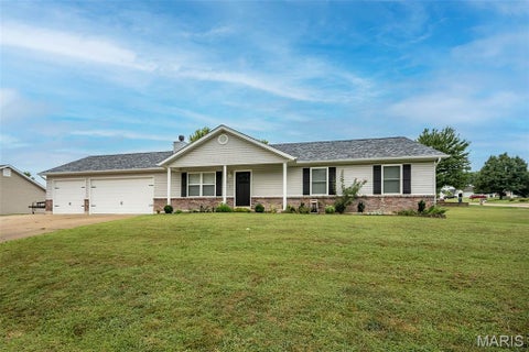 Tiny photo for 301 Excalibur Boulevard, Troy, MO 63379 (MLS # 26050178)