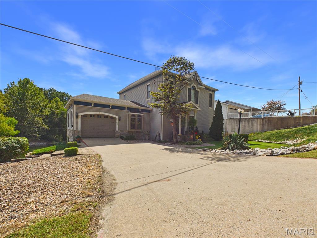 691 Bella Vista Drive