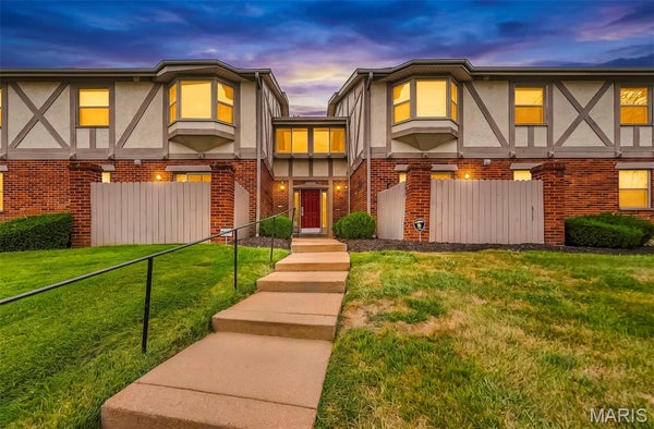 1445 WILLOW BROOK CV APT 9, SAINT LOUIS, MO 63146 - Image 07706604f4bfaaae7bd97355a29a5d96/2694584584