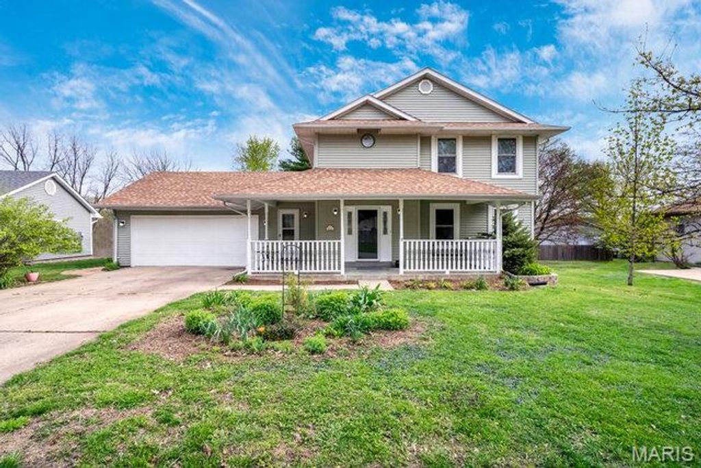 Photo of 82 Spencer Trail, St Peters, MO 63376 (MLS # 26020876)