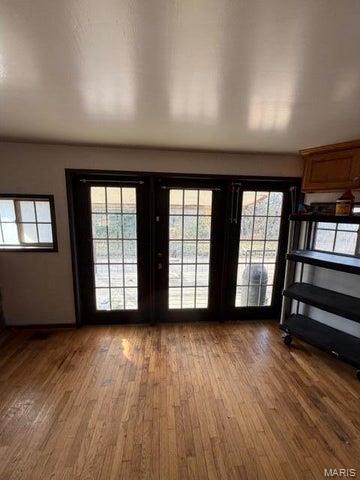 n/a - Commercial Sale