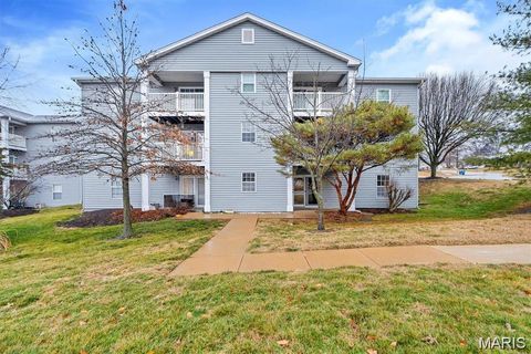 Tiny photo for 9608 Bent Pine Drive #J, St Louis, MO 63126 (MLS # 26018702)