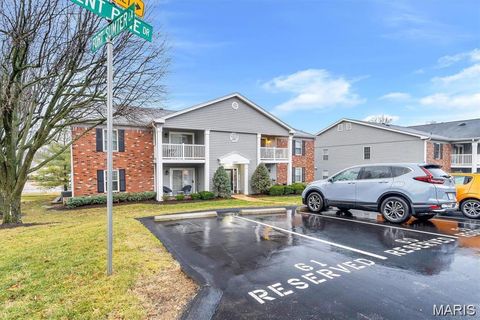 Tiny photo for 9608 Bent Pine Drive #J, St Louis, MO 63126 (MLS # 26018702)