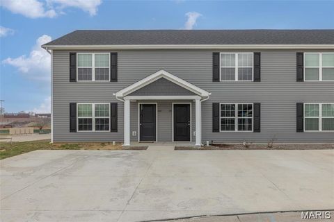 811 Navajo Trail Warrenton MO 63383