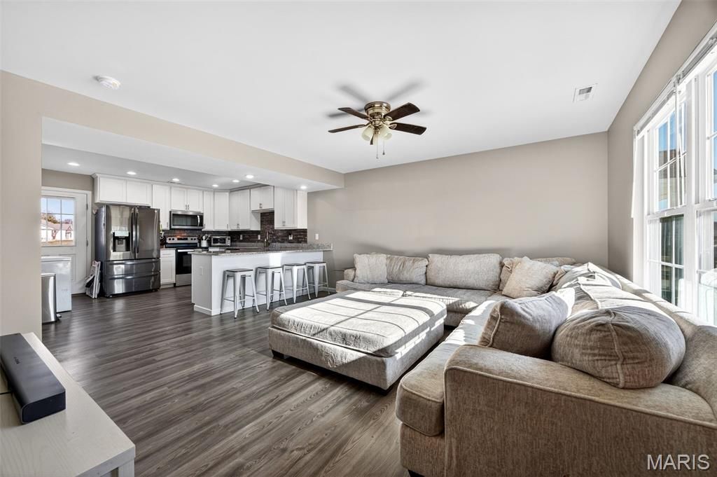 Photo of 811 Navajo Trail, Warrenton, MO 63383 (MLS # 26003461)