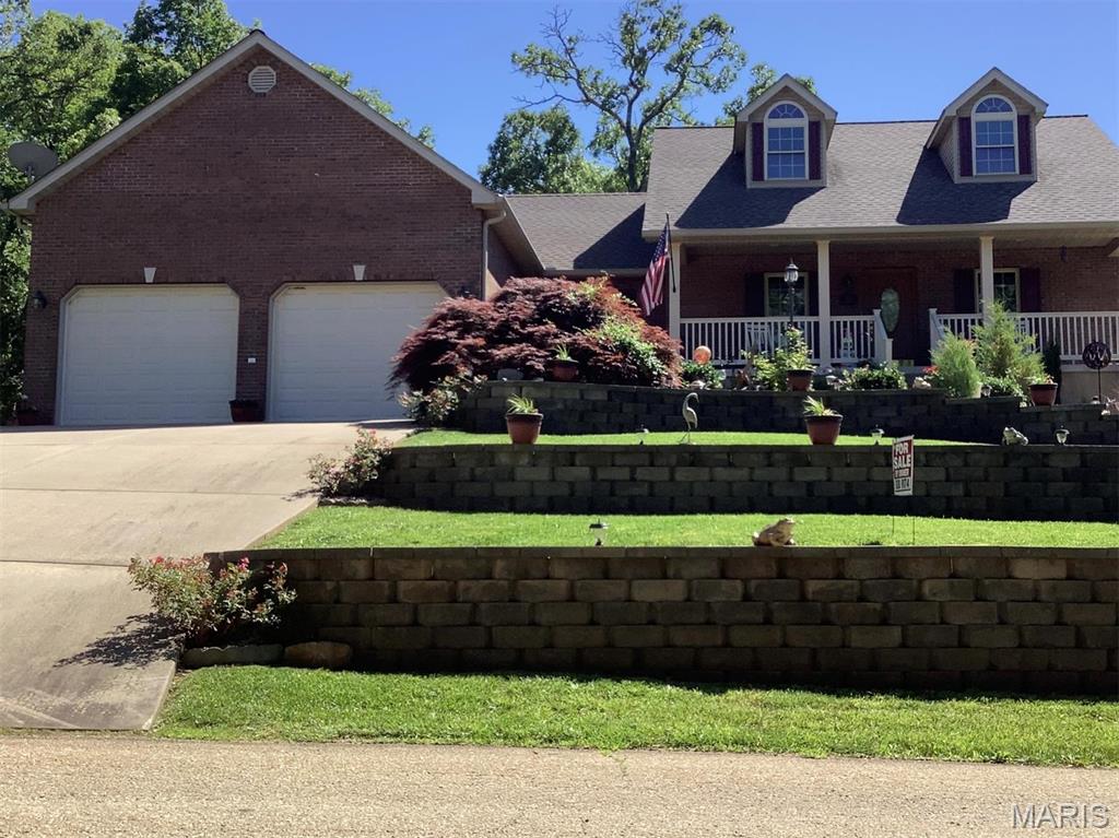 13 Montauk Court