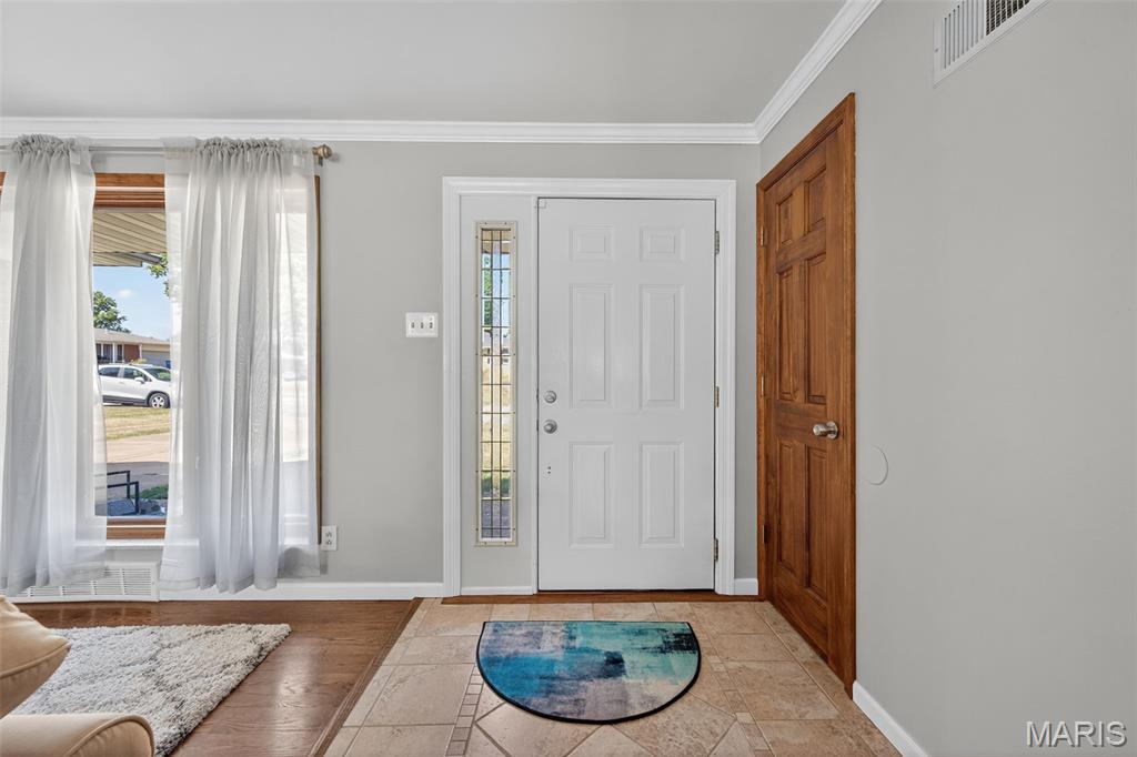 St Louis, Missouri 63125, United States, 3 Bedrooms Bedrooms, ,3 BathroomsBathrooms,Residential,Pending,206339