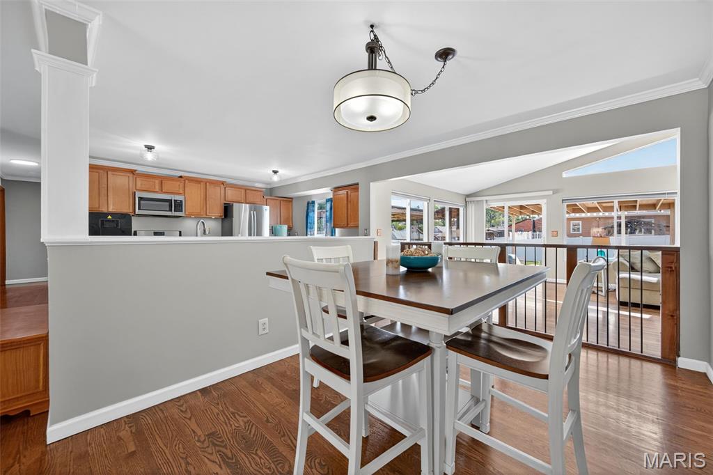 St Louis, Missouri 63125, United States, 3 Bedrooms Bedrooms, ,3 BathroomsBathrooms,Residential,Pending,206339