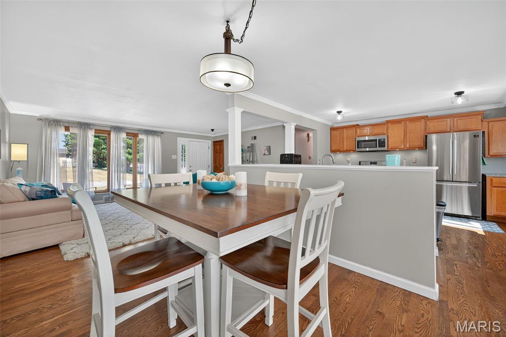 St Louis, Missouri 63125, United States, 3 Bedrooms Bedrooms, ,3 BathroomsBathrooms,Residential,Pending,206339