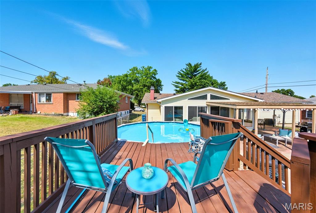 St Louis, Missouri 63125, United States, 3 Bedrooms Bedrooms, ,3 BathroomsBathrooms,Residential,Pending,206339