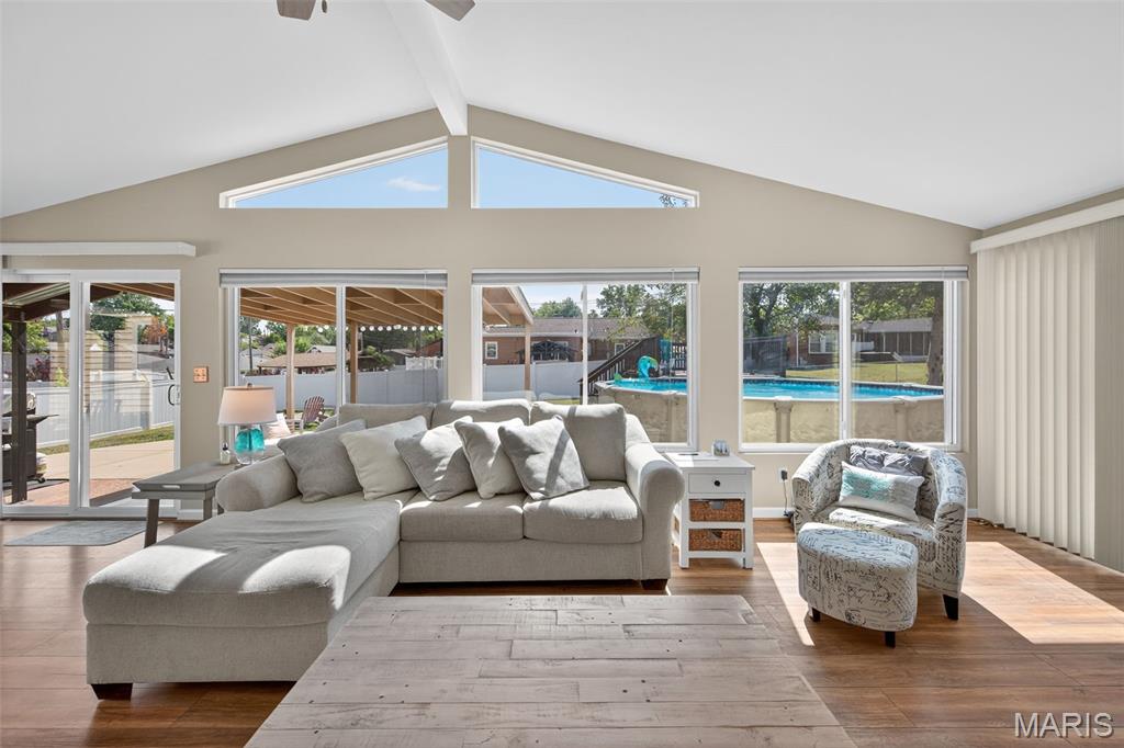 St Louis, Missouri 63125, United States, 3 Bedrooms Bedrooms, ,3 BathroomsBathrooms,Residential,Pending,206339