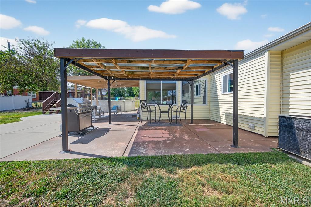 St Louis, Missouri 63125, United States, 3 Bedrooms Bedrooms, ,3 BathroomsBathrooms,Residential,Pending,206339