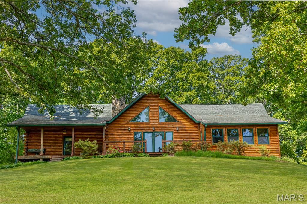 Photo of 1865 Cypress Drive, Cape Girardeau, MO 63701 (MLS # 26023276)