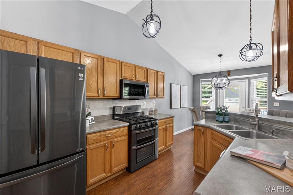 Eagles Bluff - Residential
