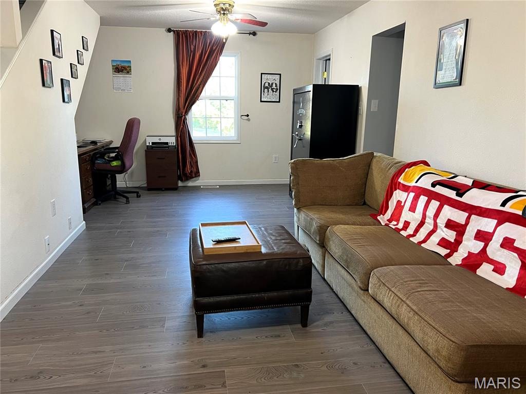 1122 Old County Farm Road