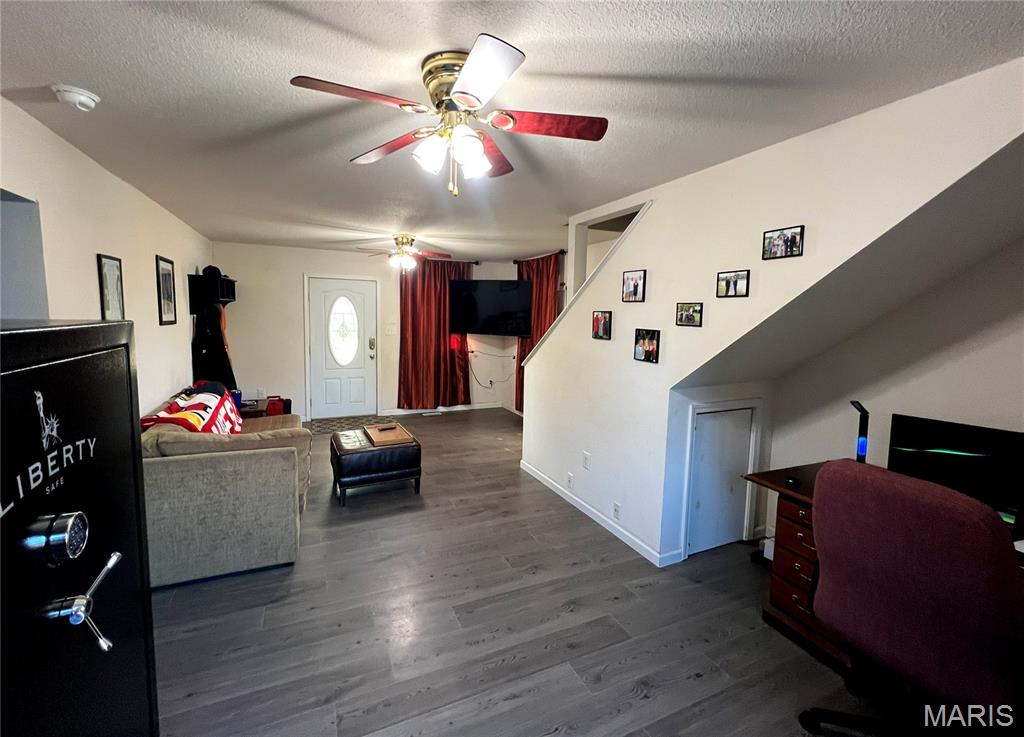 1122 Old County Farm Road