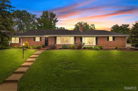Photo of 1400 Norman Place, St Louis, MO 63122 (MLS # 26031246)