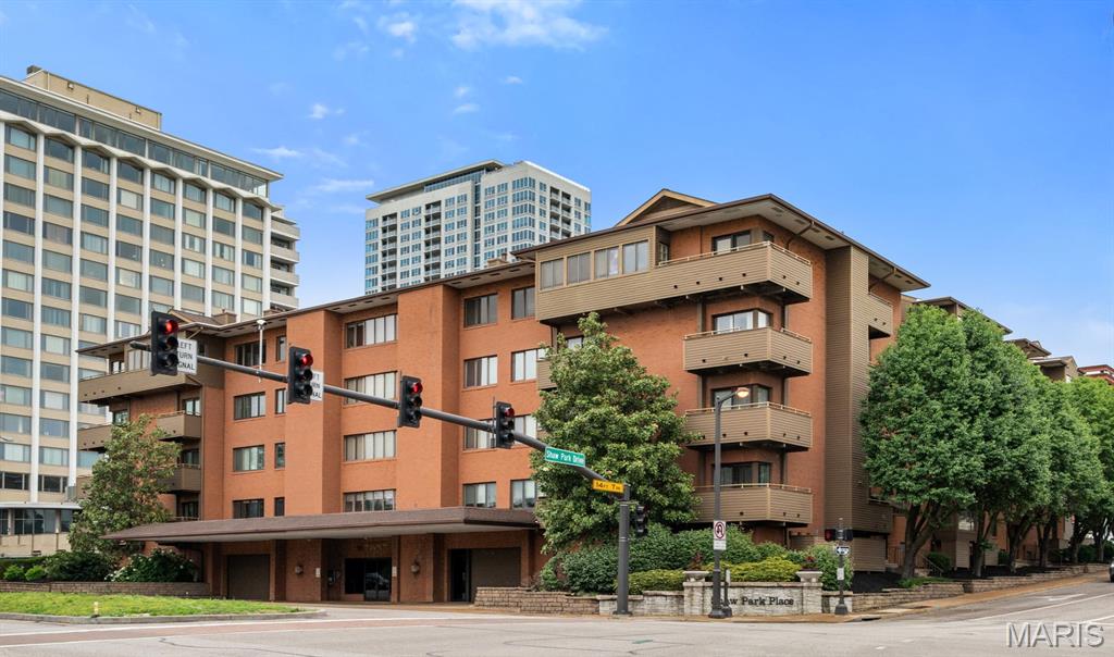Shaw Park Place Condo Amd - Residential