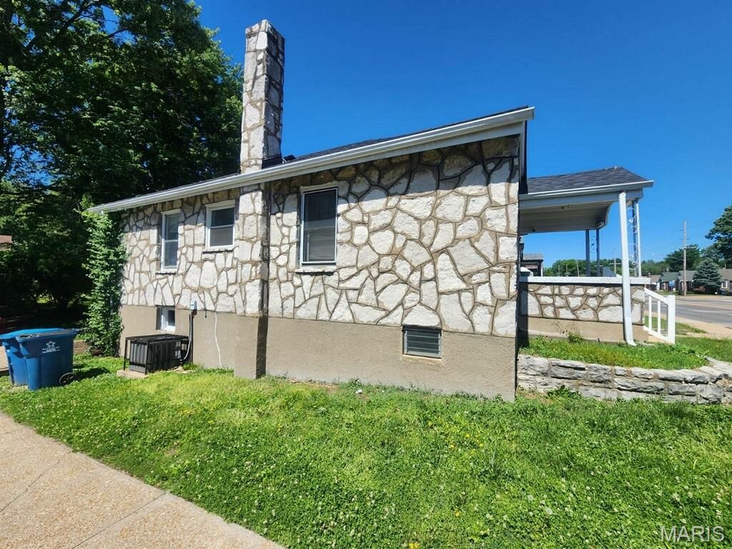 Photo of 7100 W Florissant Avenue, St Louis, MO 63136 (MLS # 26032460)