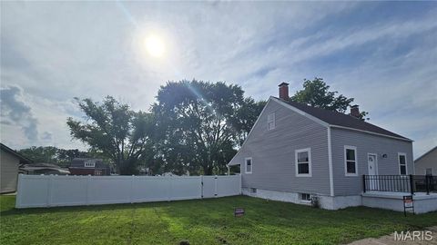 923 S High Street Belleville IL 62220