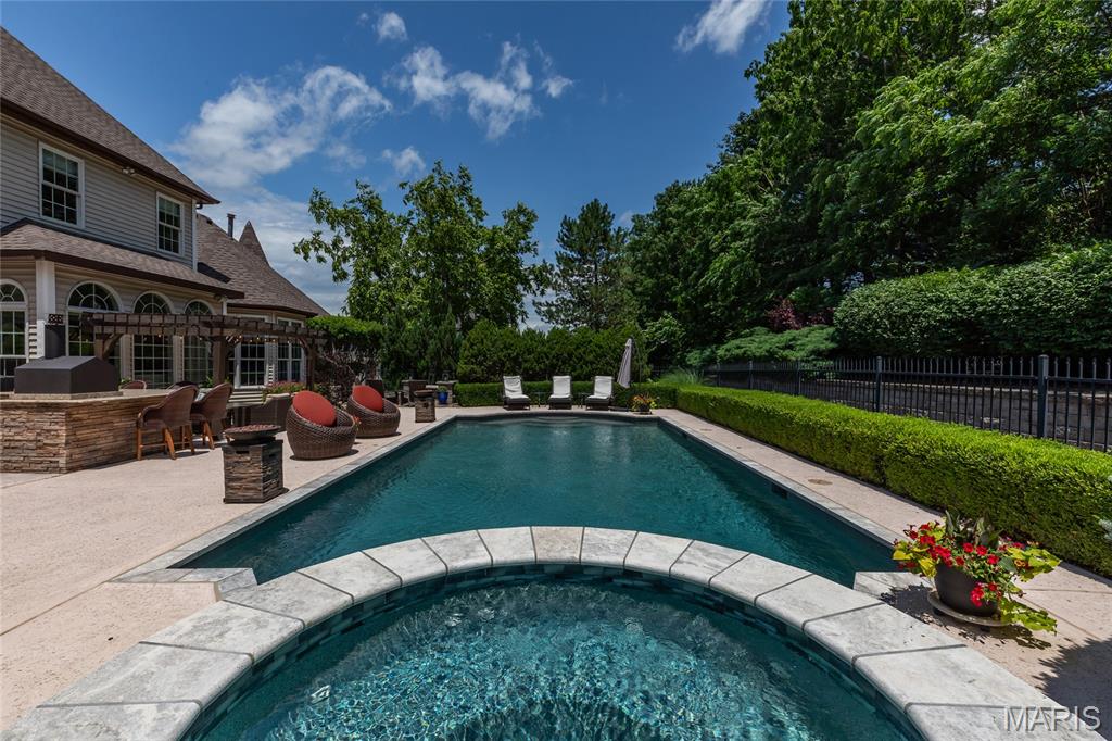 Westchester Manor - Residential