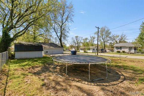 Tiny photo for 121 E Pershing Street, Troy, MO 63379 (MLS # 26019881)