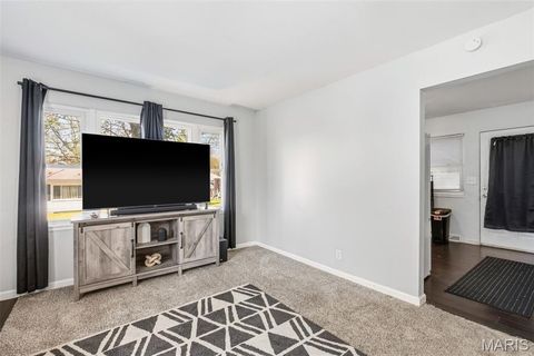 Tiny photo for 121 E Pershing Street, Troy, MO 63379 (MLS # 26019881)