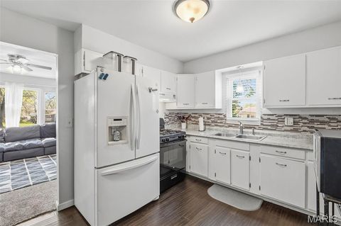 Tiny photo for 121 E Pershing Street, Troy, MO 63379 (MLS # 26019881)