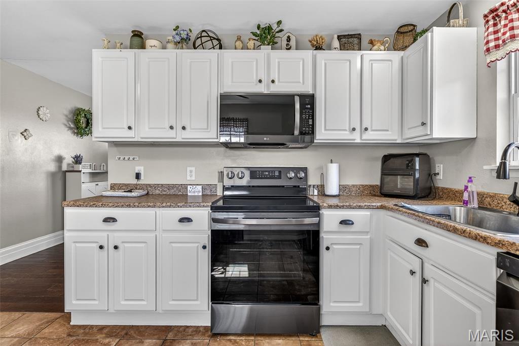 Jewetts William S - Residential Lease