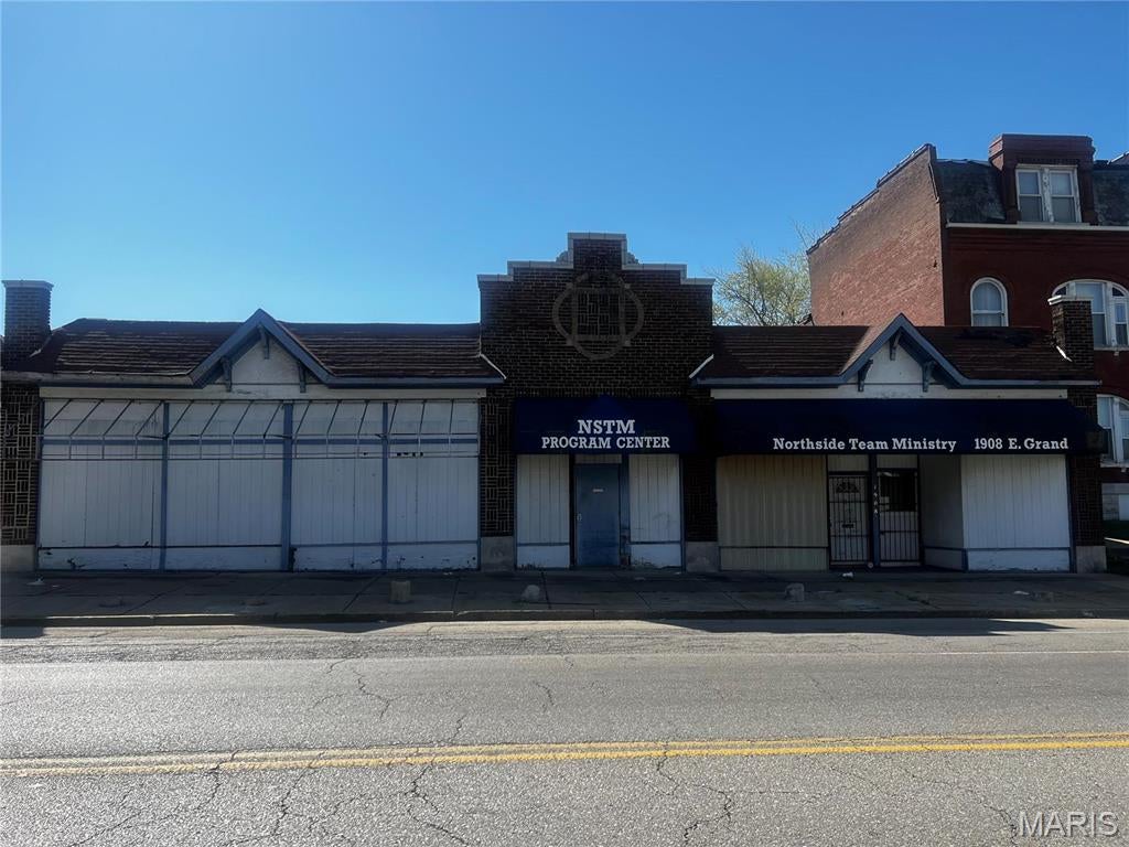Photo of 1900 E Grand Boulevard, St Louis, MO 63107 (MLS # 26067045)