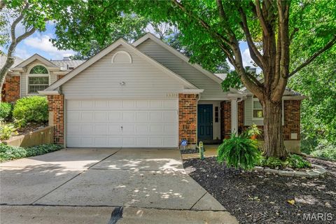 Photo of 13314 Wood Chapel Drive, Chesterfield, MO 63141 (MLS # 25068955)