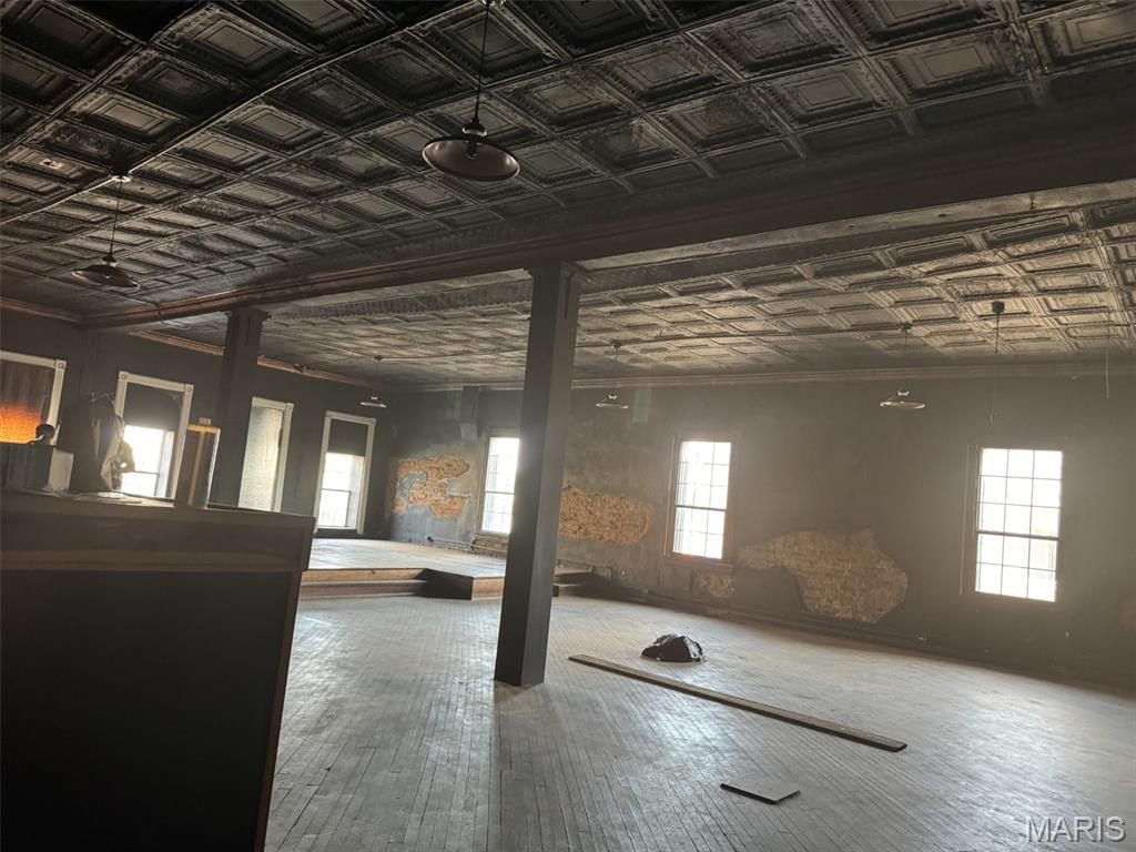 n/a - Commercial Sale