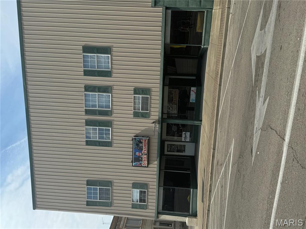 n/a - Commercial Sale