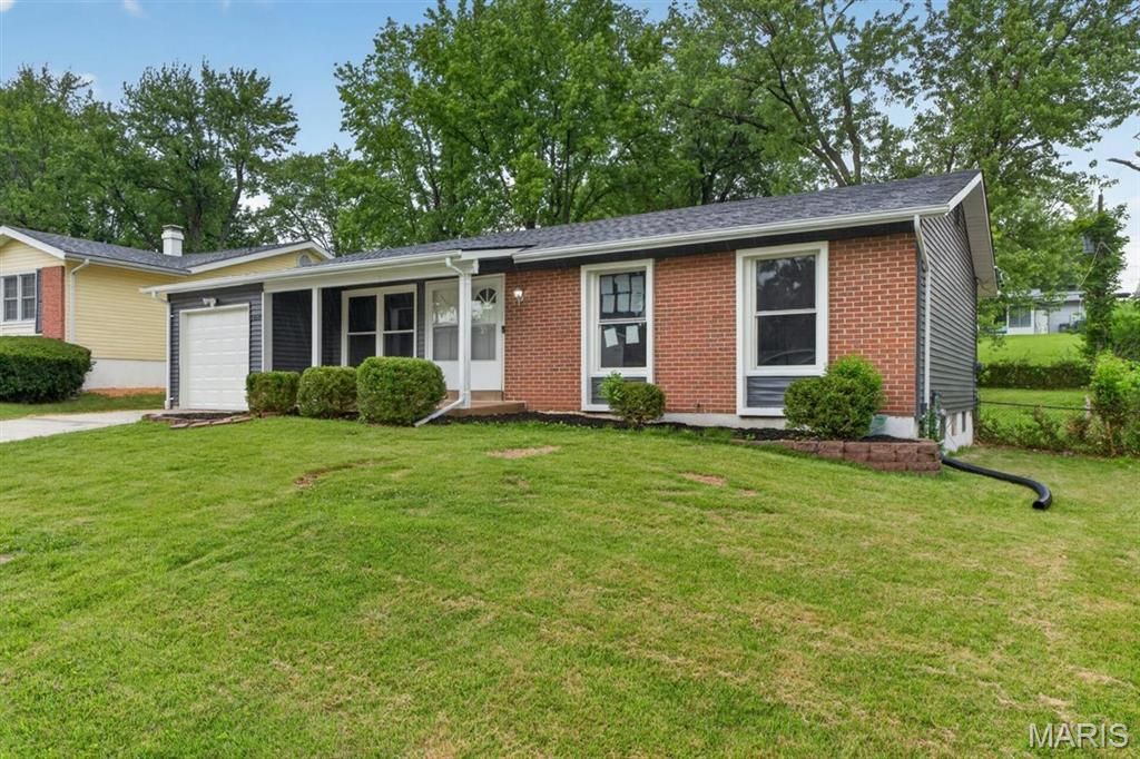 Photo of 11644 Altozano Lane, Florissant, MO 63033 (MLS # 26035562)