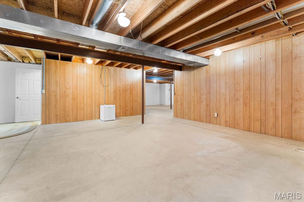 Edwardsville, Illinois 62025, United States, 3 Bedrooms Bedrooms, ,2 BathroomsBathrooms,Residential,Pending,140656