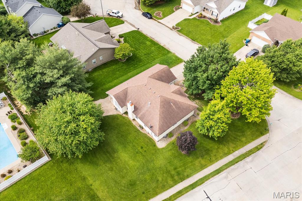 Edwardsville, Illinois 62025, United States, 3 Bedrooms Bedrooms, ,2 BathroomsBathrooms,Residential,Pending,140656