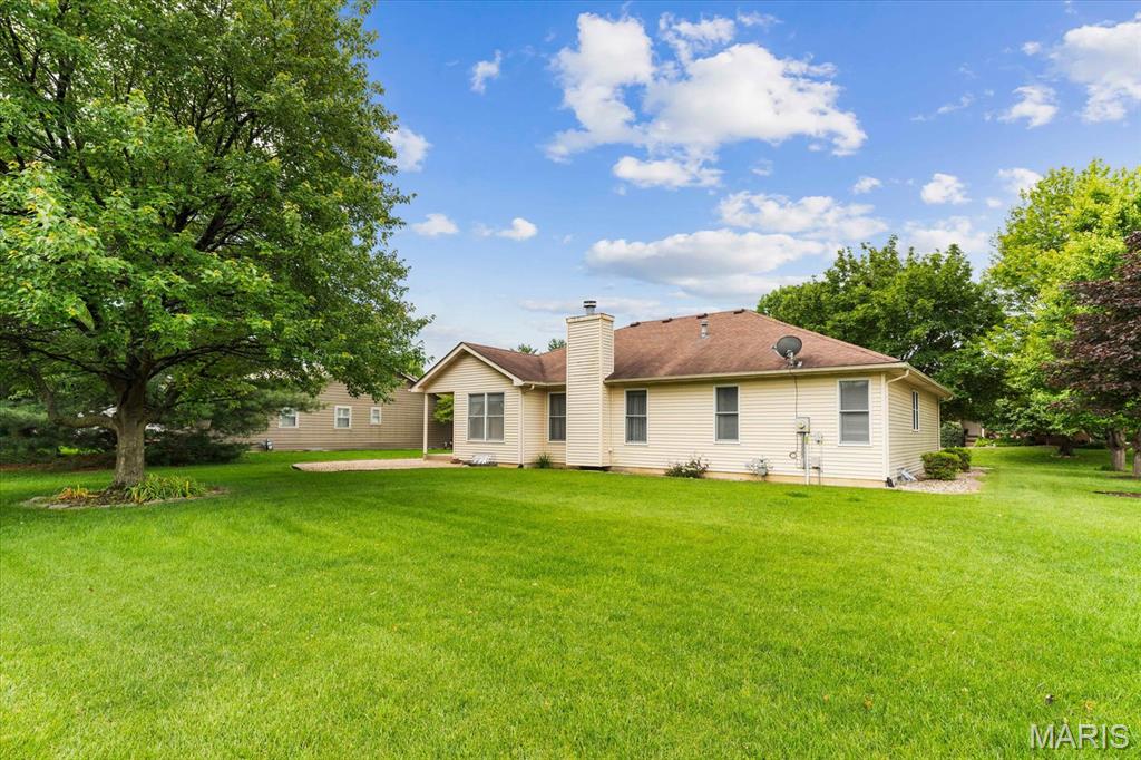 Edwardsville, Illinois 62025, United States, 3 Bedrooms Bedrooms, ,2 BathroomsBathrooms,Residential,Pending,140656