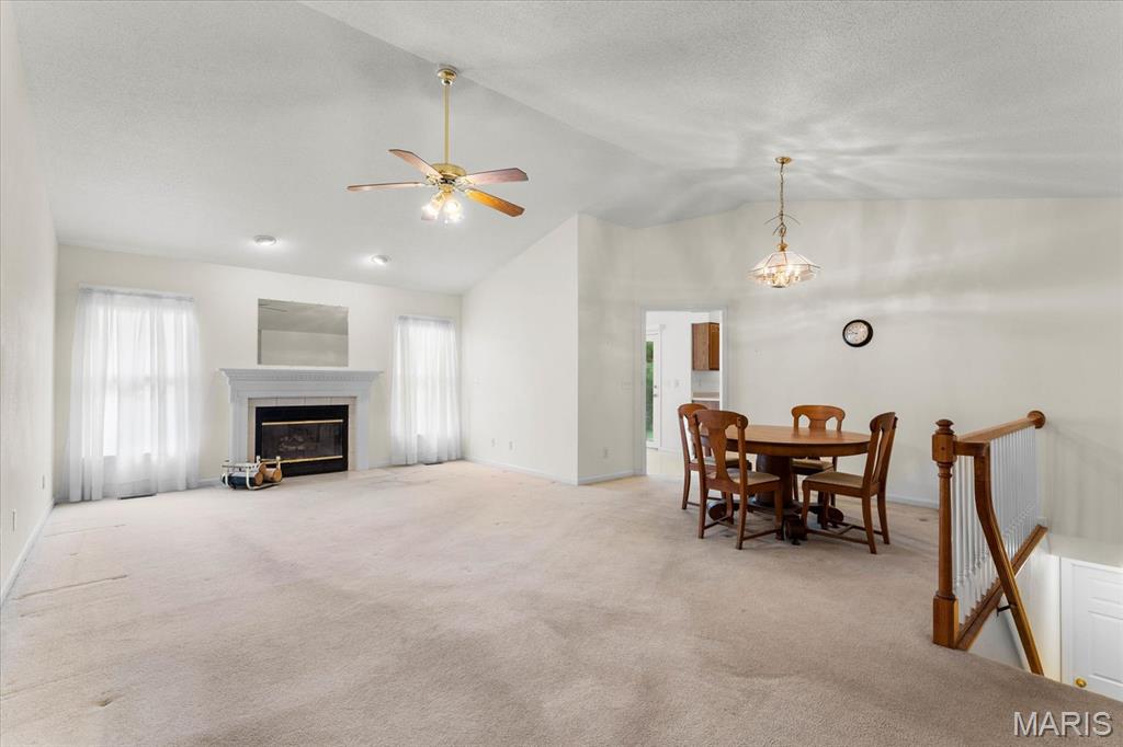 Edwardsville, Illinois 62025, United States, 3 Bedrooms Bedrooms, ,2 BathroomsBathrooms,Residential,Pending,140656