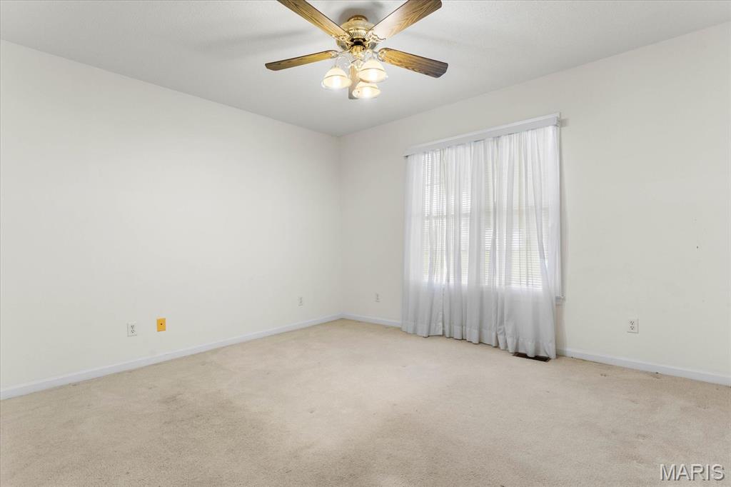 Edwardsville, Illinois 62025, United States, 3 Bedrooms Bedrooms, ,2 BathroomsBathrooms,Residential,Pending,140656